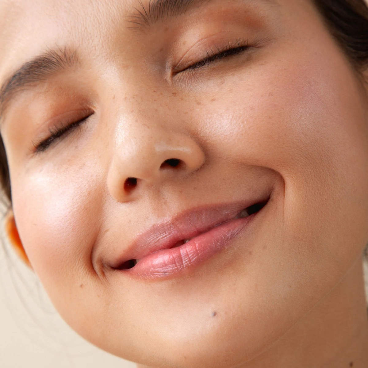 Moisturizing Mint Pili Lip Butter | Pili Ani